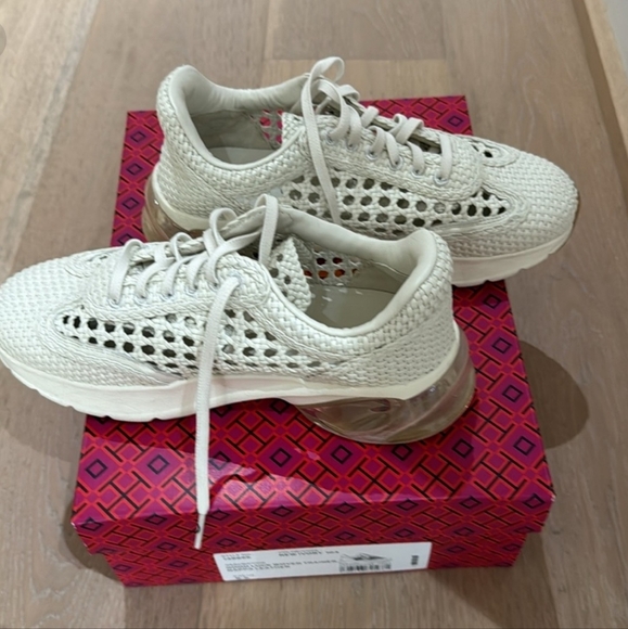 Tory Burch Cream White Sneakers with Woven Design - Picture 4 of 7